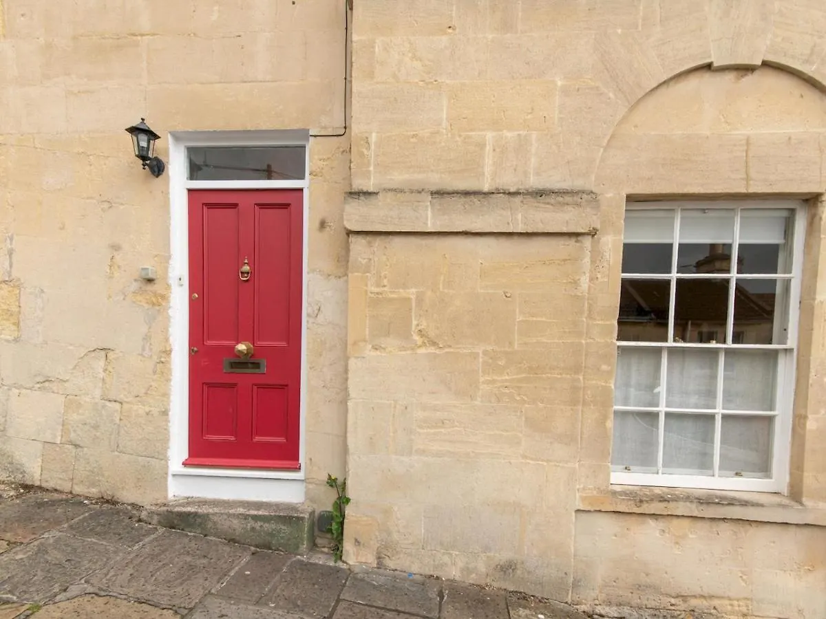 Pass The Keys Stylish 2 Bed Central Bath Apartment With Parking Hébergement de vacances