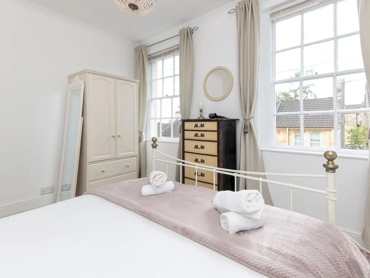Holiday home Pass The Keys Stylish 2 Bed Central Bath Apartment With Parking United Kingdom