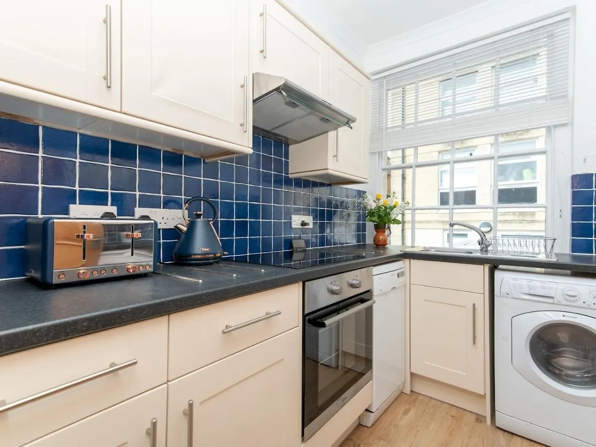 Pass The Keys Stylish 2 Bed Central Bath Apartment With Parking